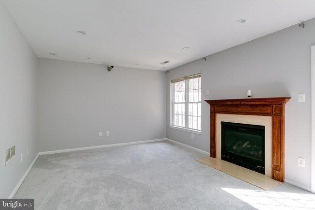 Building Photo - 615 Barton Run Blvd