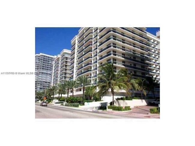 Foto del edificio - 9559 Collins Ave