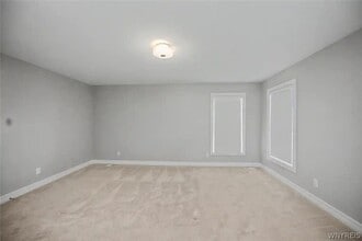 Building Photo - 46 Eagleview Dr