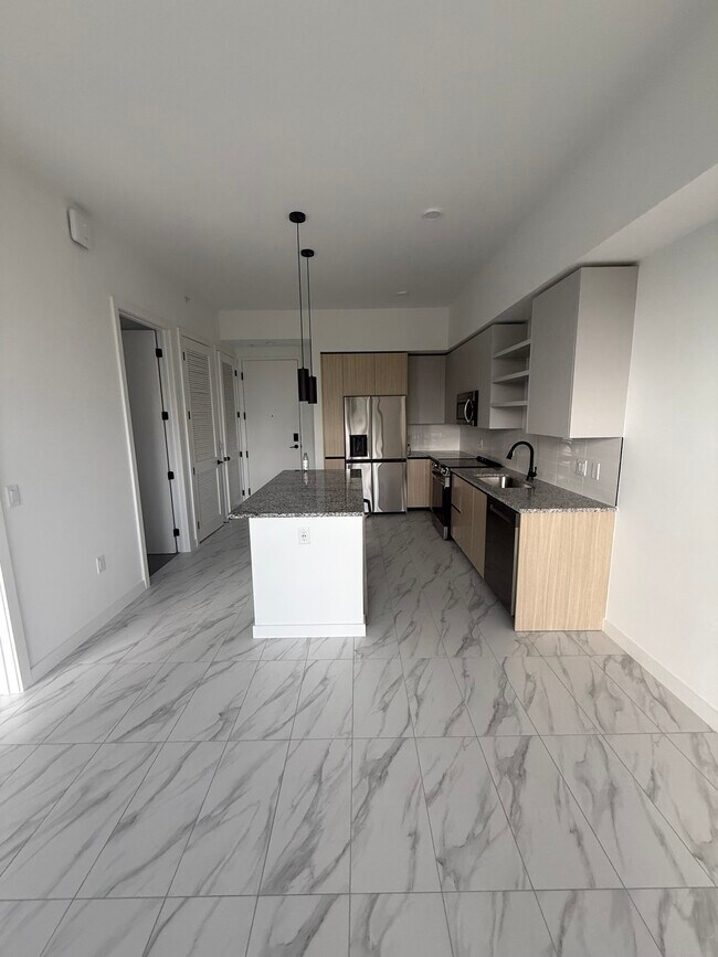 Foto del edificio - 2339 NE 173rd St