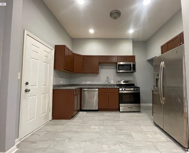 Foto del edificio - 2950 W Monroe St