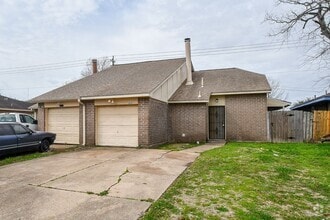 Building Photo - 16410 Monte Carlo Ln