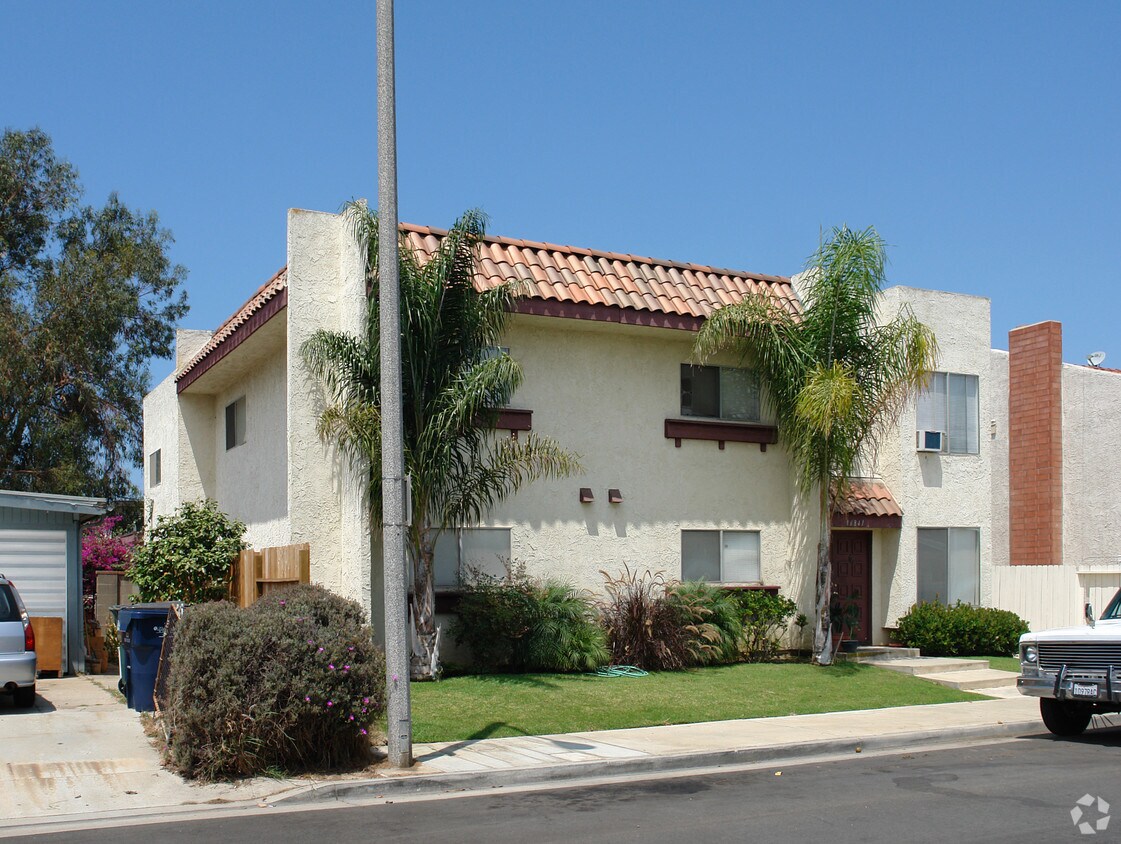 Foto del edificio - 16841 Hoskins St