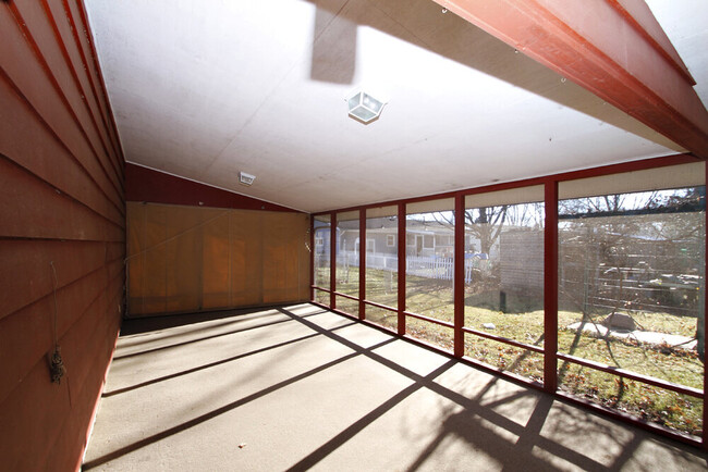 Building Photo - 675 Grand Ave