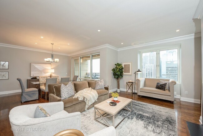 Foto del edificio - 840 N Lake Shore Dr
