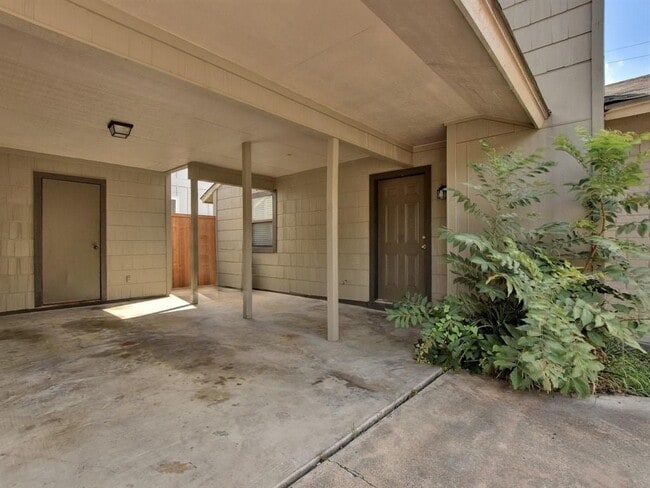 Building Photo - 4703 Rosedale Ave