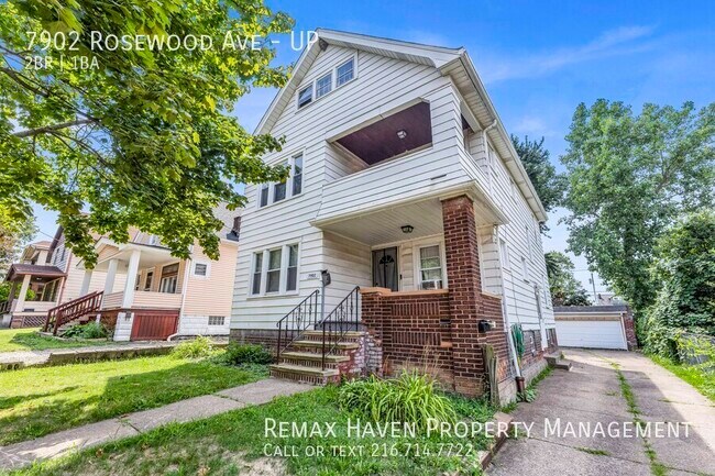 Foto del edificio - 7902 Rosewood Ave