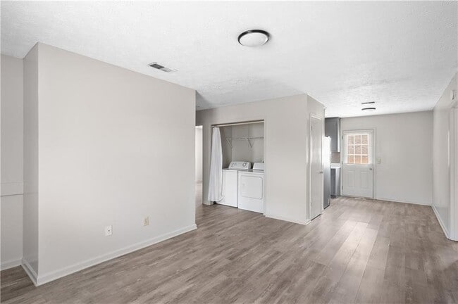 Foto del edificio - 1007 New Lacy St