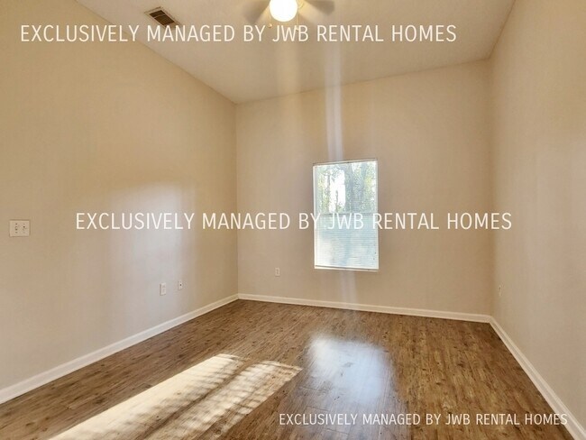 Building Photo - 1448 Sioux Lookout Dr