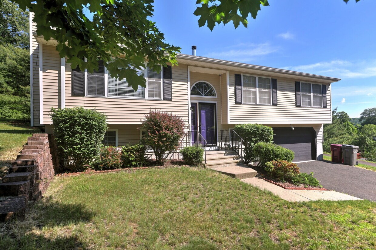 167 Osborn Rd, Naugatuck, CT 06770 House Rental in Naugatuck, CT