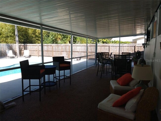 Building Photo - 2510 E Vina Del Mar Blvd