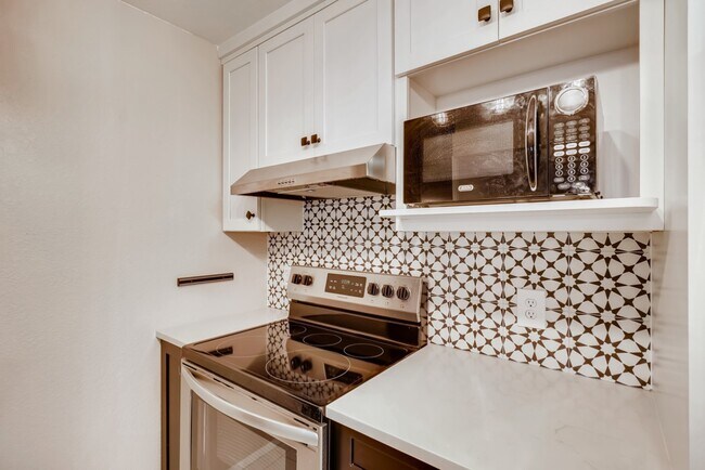 Foto del edificio - 1740 NE 86th St