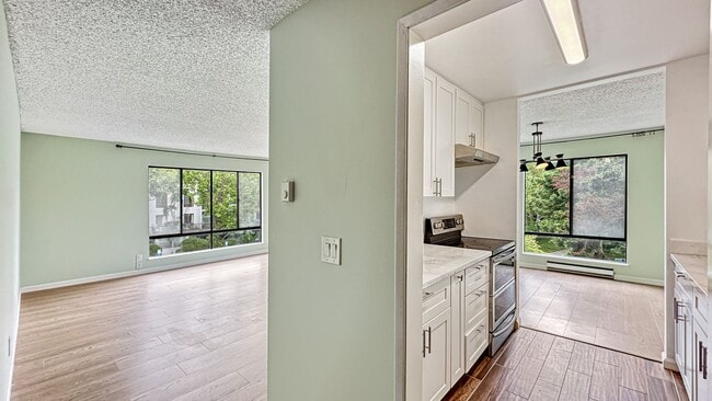 Building Photo - Exceptionally Renovated Corner Apartment at Watergate!