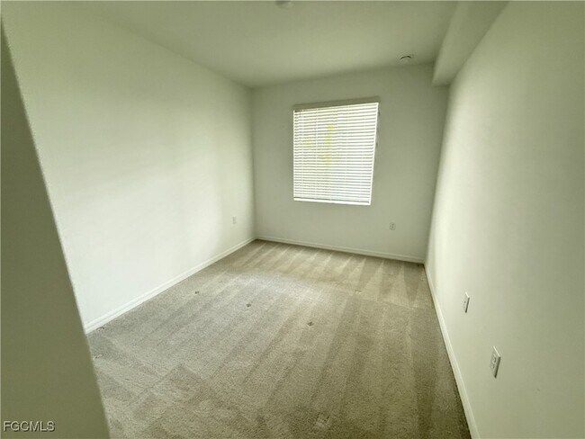 Building Photo - 43060 Greenway Blvd