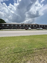 Building Photo - 3200 Hospital Rd