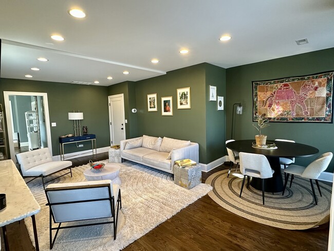 Building Photo - 1714 N Lawndale Ave