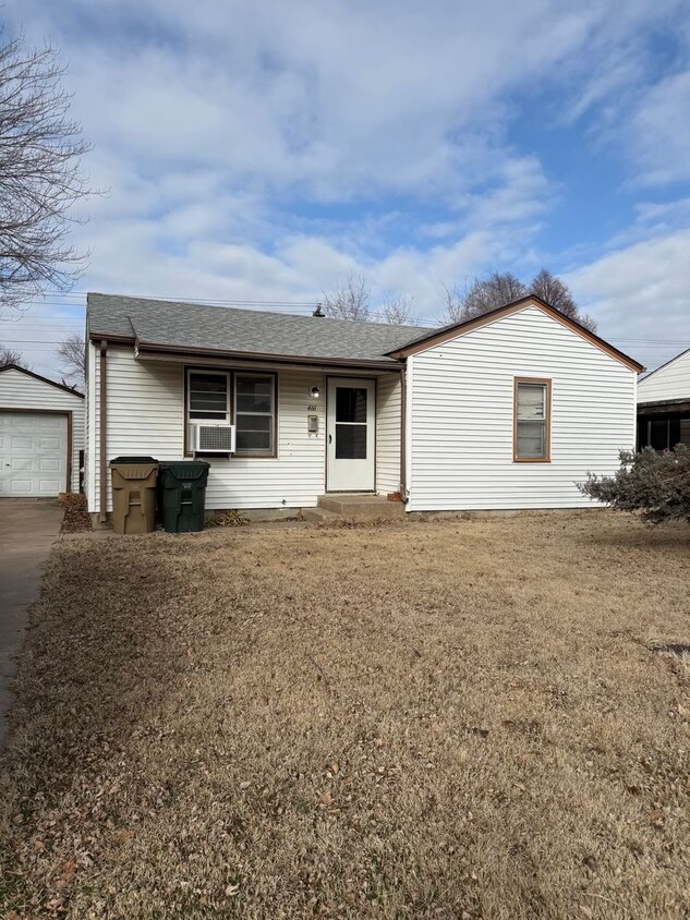 Primary Photo - 1 Bedroom, 1 Bathroom House with Detached ...