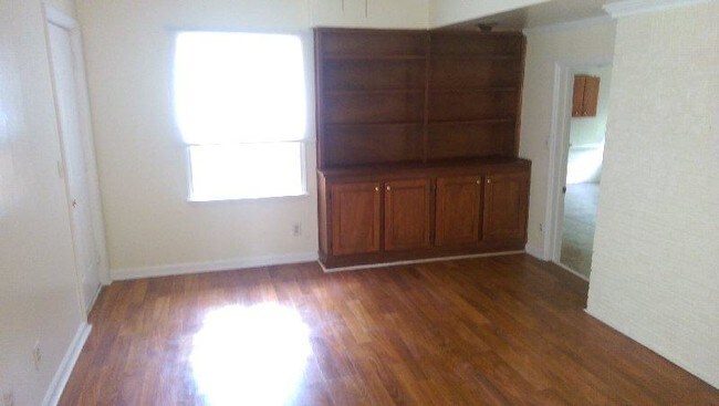Building Photo - 1865 Carla Dr