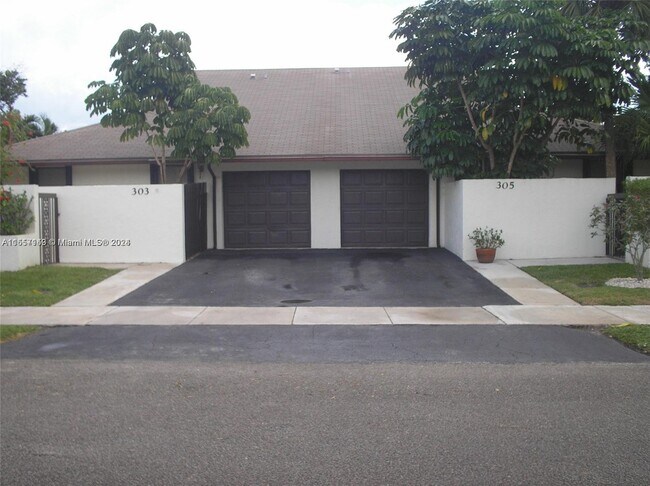 Foto del edificio - 303 SW 28th Ave