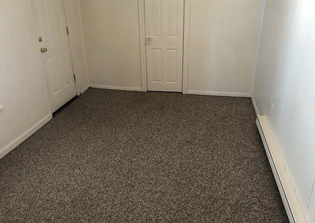 Building Photo - 638 S 2nd St