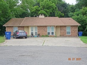 Building Photo - 905 Aspen Ct Building Photo - 905 Aspen Ct