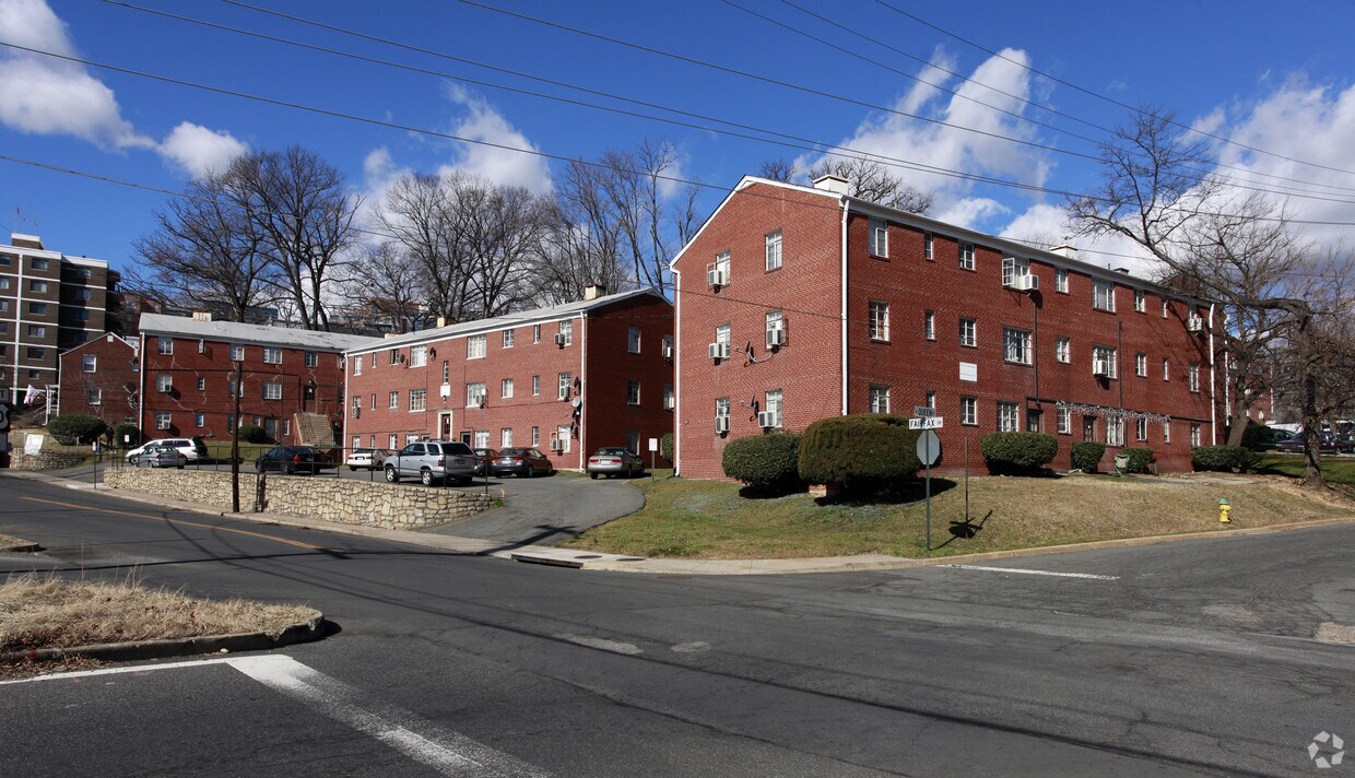 Foto del edificio - Rahill Apartments