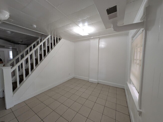 Foto del edificio - 349 N Ocean Ave