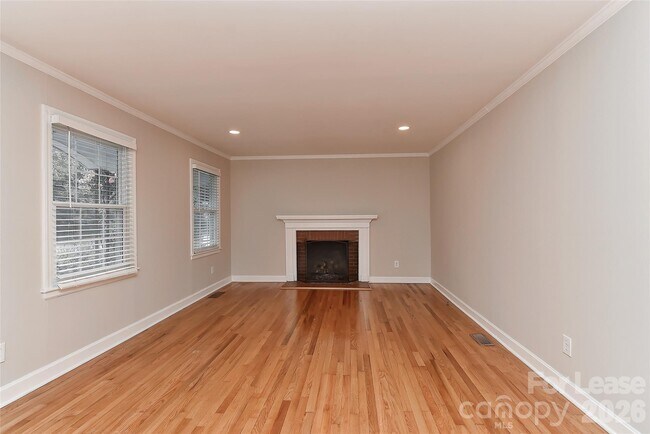 Foto del edificio - 420 Seneca Pl