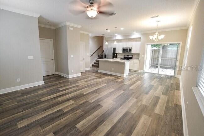 Foto del edificio - 2433 E Jefferson St