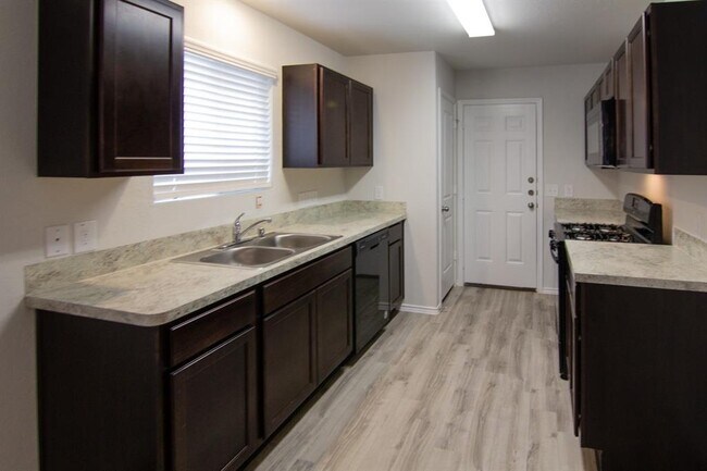 Building Photo - 2534 Coho Dr