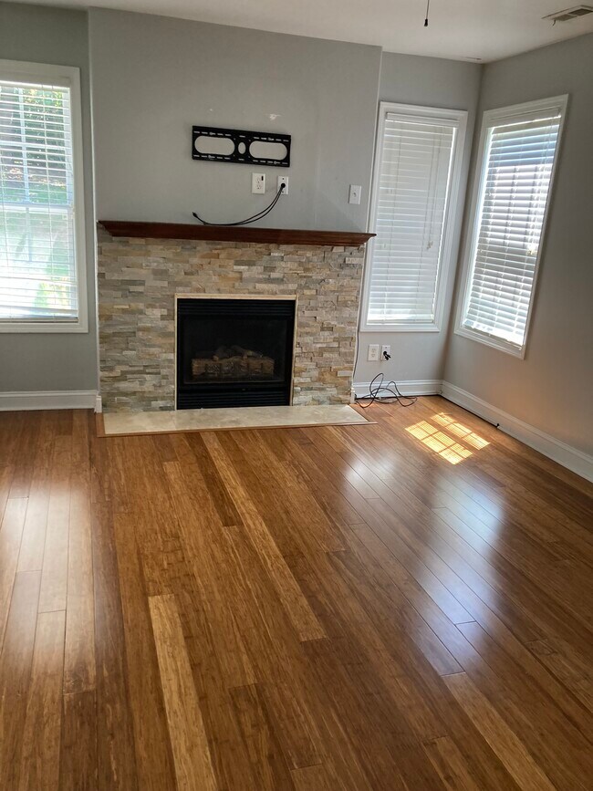 Foto del edificio - 9816 Waltham Ct