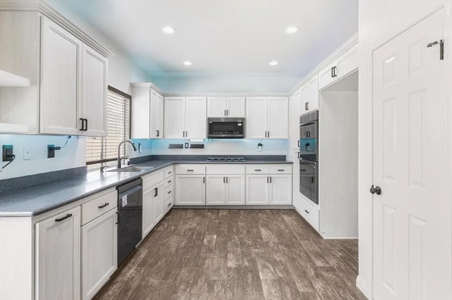 Building Photo - 5539 Nanday Ct