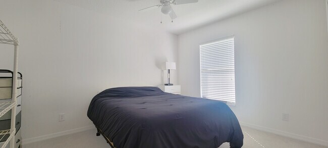 Foto del edificio - 2061 Cypress Bay Blvd