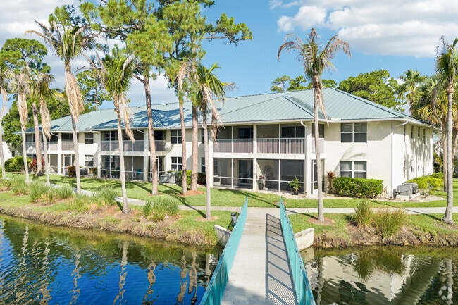 Building Photo - St. Lucie Oaks