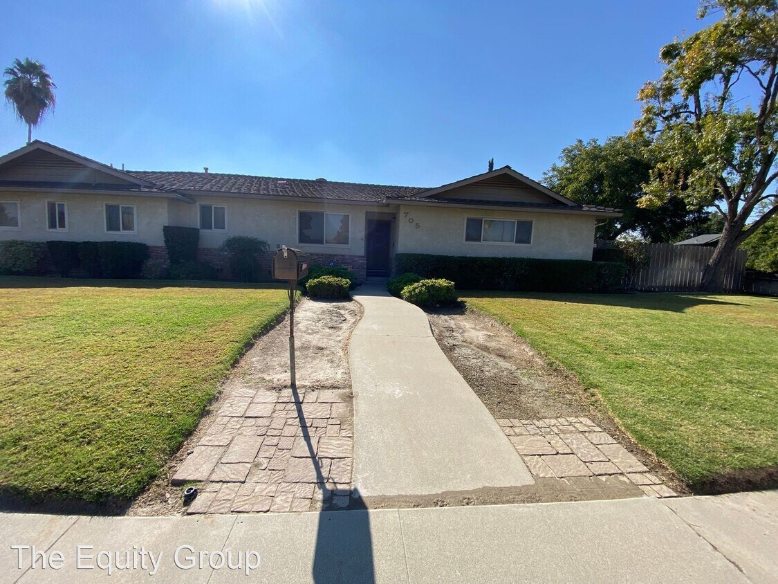4 br, 3 bath House 705 West Bush St House Rental in Lemoore, CA