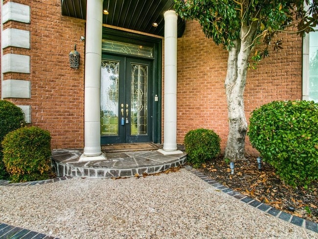 Building Photo - 3536 Clubgate Dr