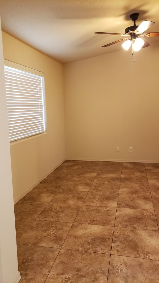 Building Photo - Unfurnished Long Term