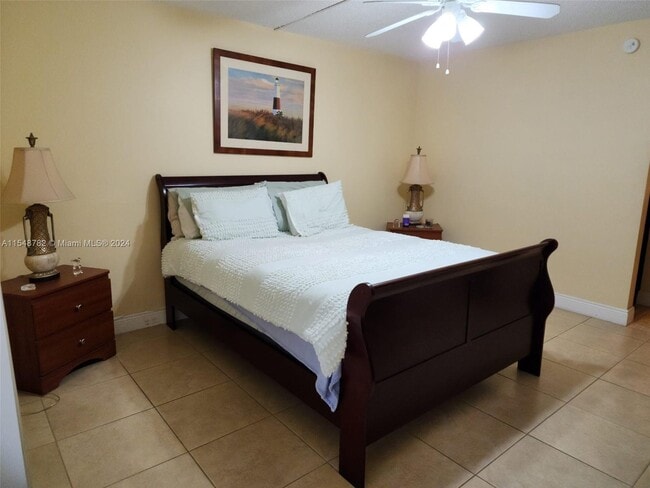 Foto del edificio - 2302 S Cypress Bend Dr