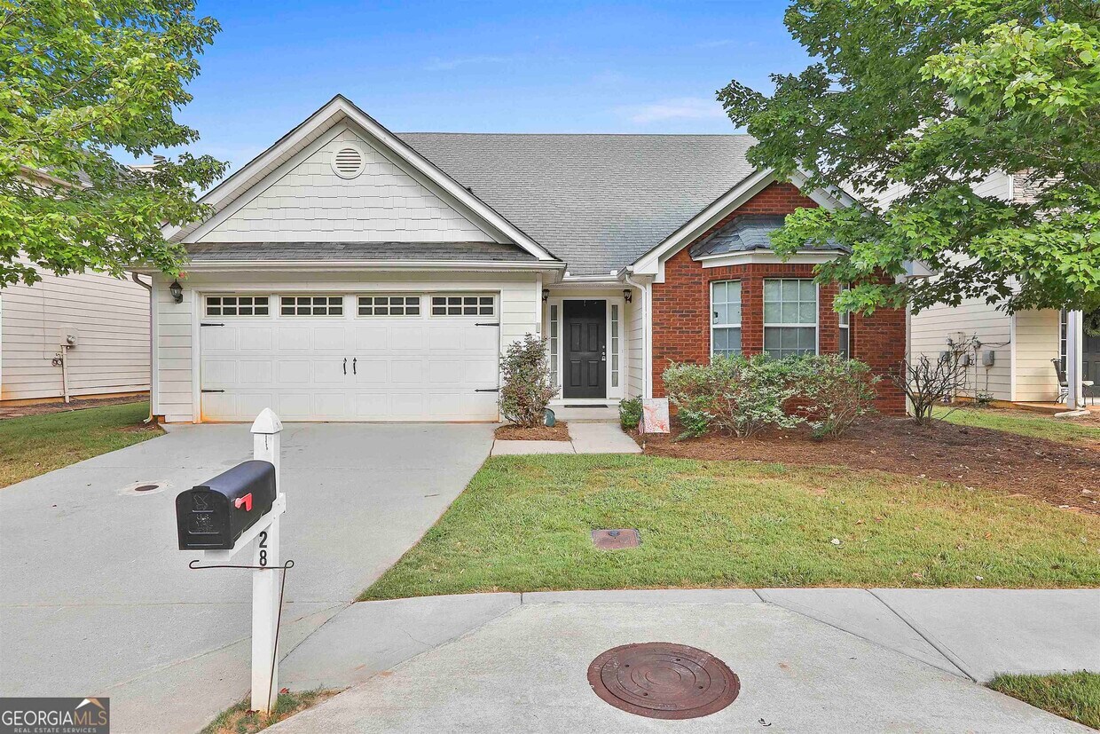 Foto principal - 28 Churchill Park Dr