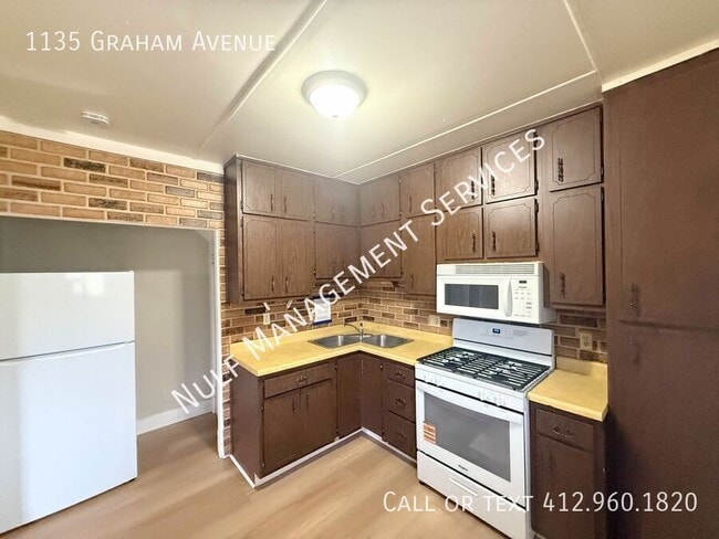 Building Photo - 1135 Graham Ave