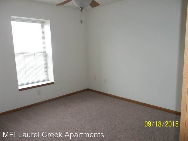 Building Photo - 2221 Shamrock Ln