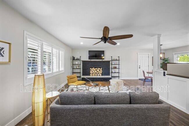 Foto del edificio - 3870 N Honeysuckle Dr