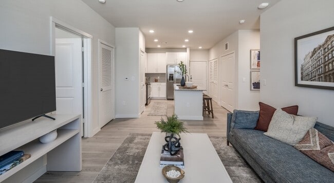 Photo - Biggest Offer Yet – 10 Weeks Free + $1000 ... Apartment