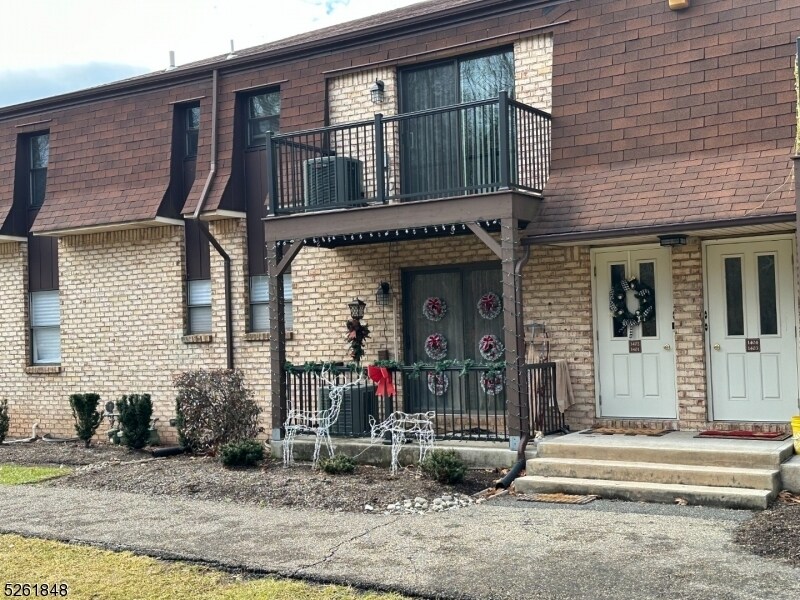 Primary Photo - 1402 Normandy Ct