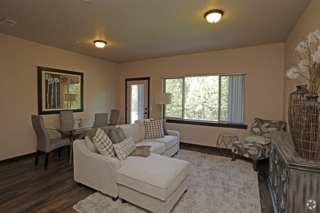 Interior Photo - The Residence at River Run