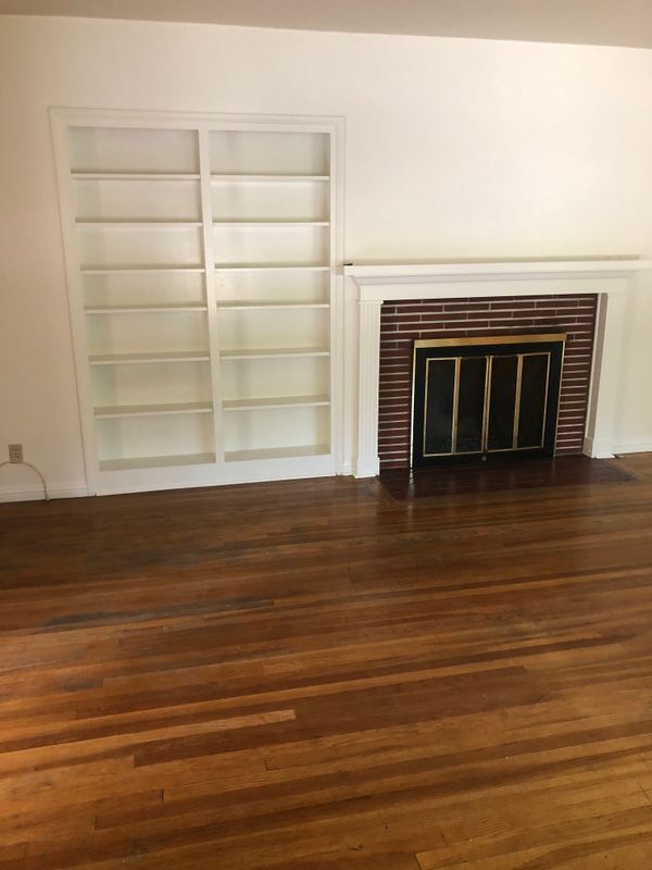 Foto del edificio - 2721 E Chevy Chase Dr
