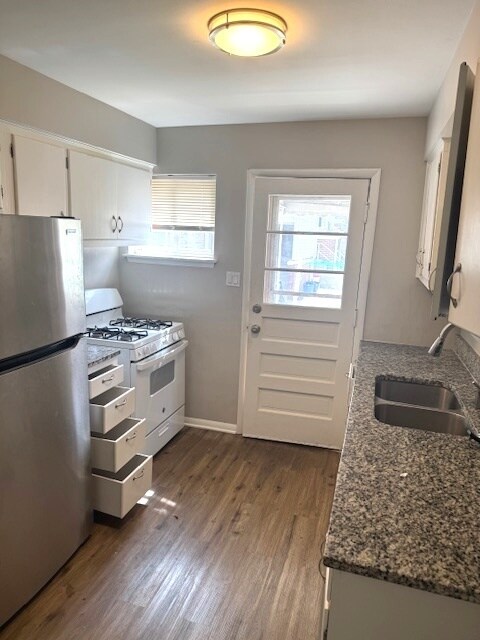 Foto del edificio - 18006 Wentworth Ave