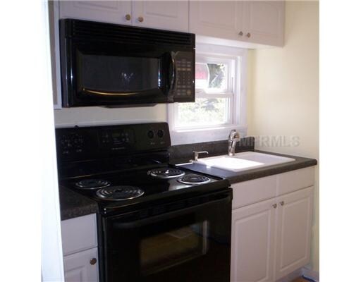 Foto del edificio - 1527-1529 Sadlon Ave