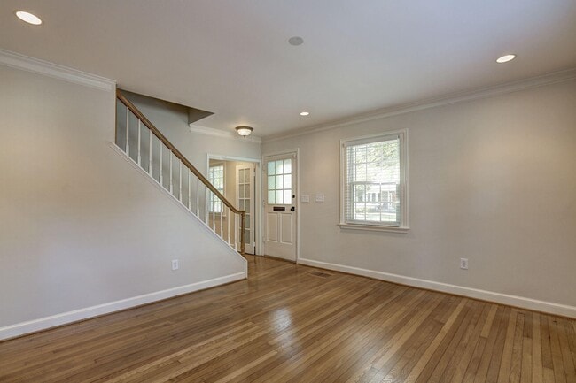 Building Photo - 5119 Manning Dr