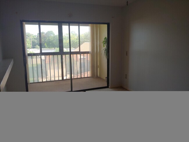 Foto del edificio - 2440 Winding Creek Blvd